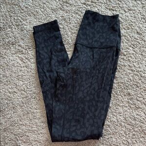 Wunder Under leopard leggings